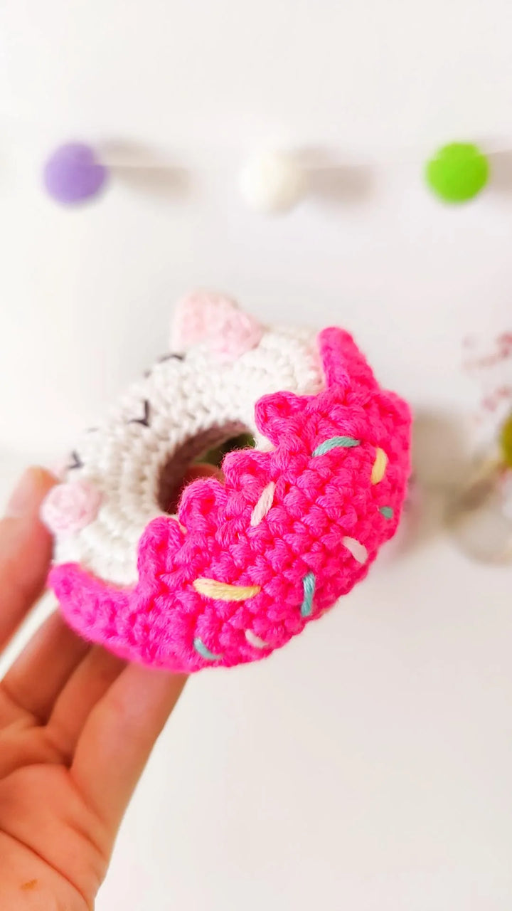 Daphne the Donut Crochet Pattern