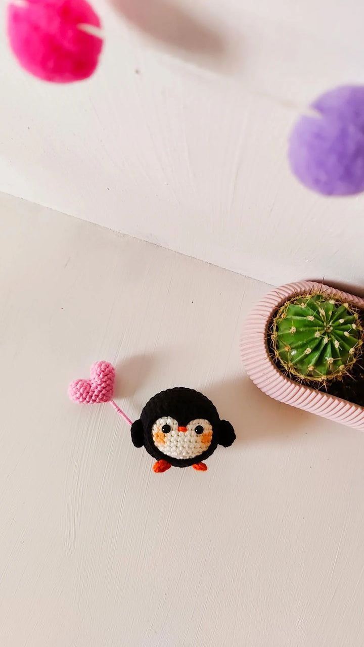 Pippa The Penguin Crochet Pattern & Greeting Card