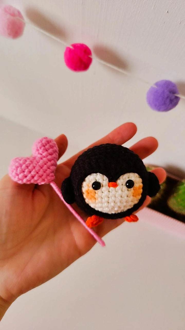 Pippa The Penguin Crochet Pattern & Greeting Card