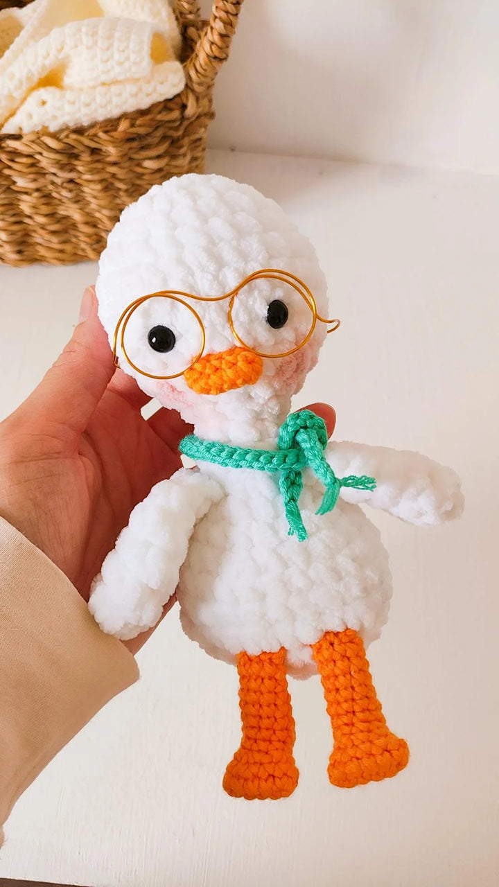 Aidan the Goose Crochet Pattern