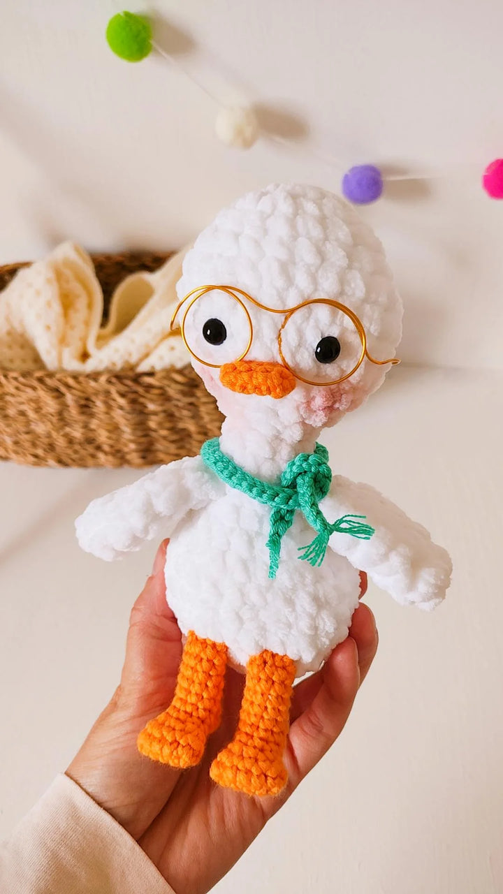 Aidan the Goose Crochet Pattern