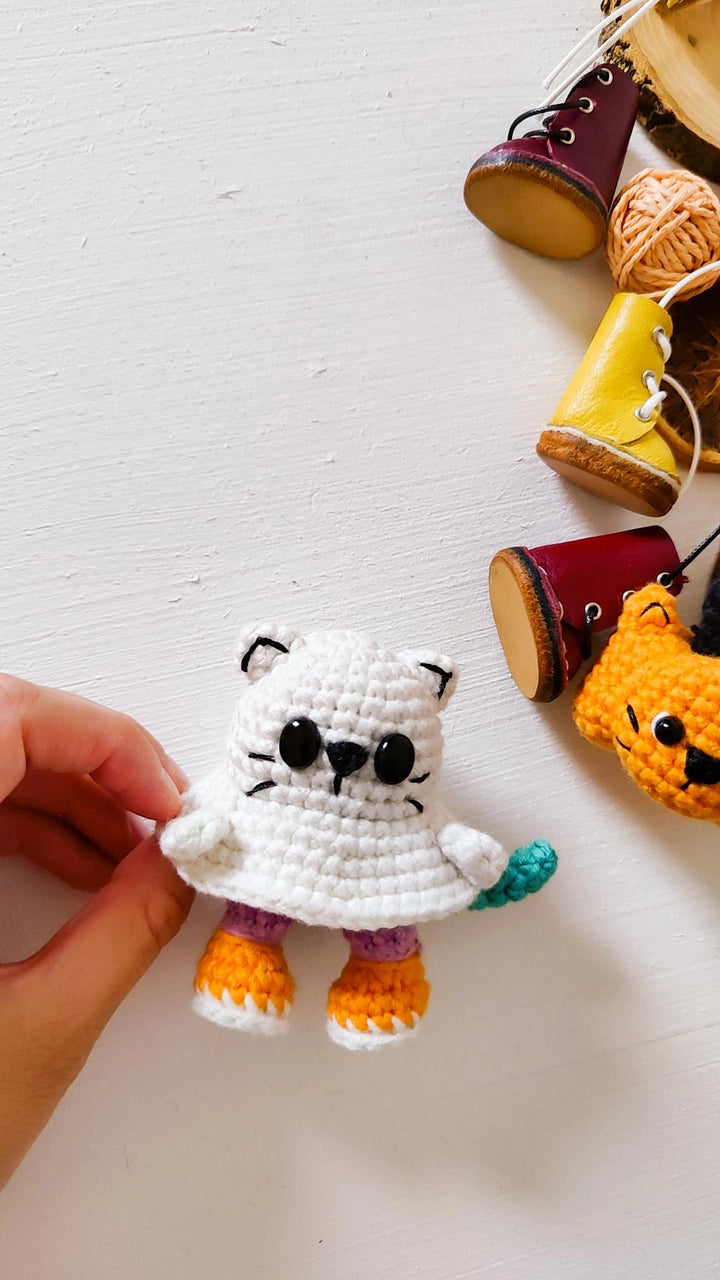 Phantom Paws the Ghost Cat Crochet Pattern