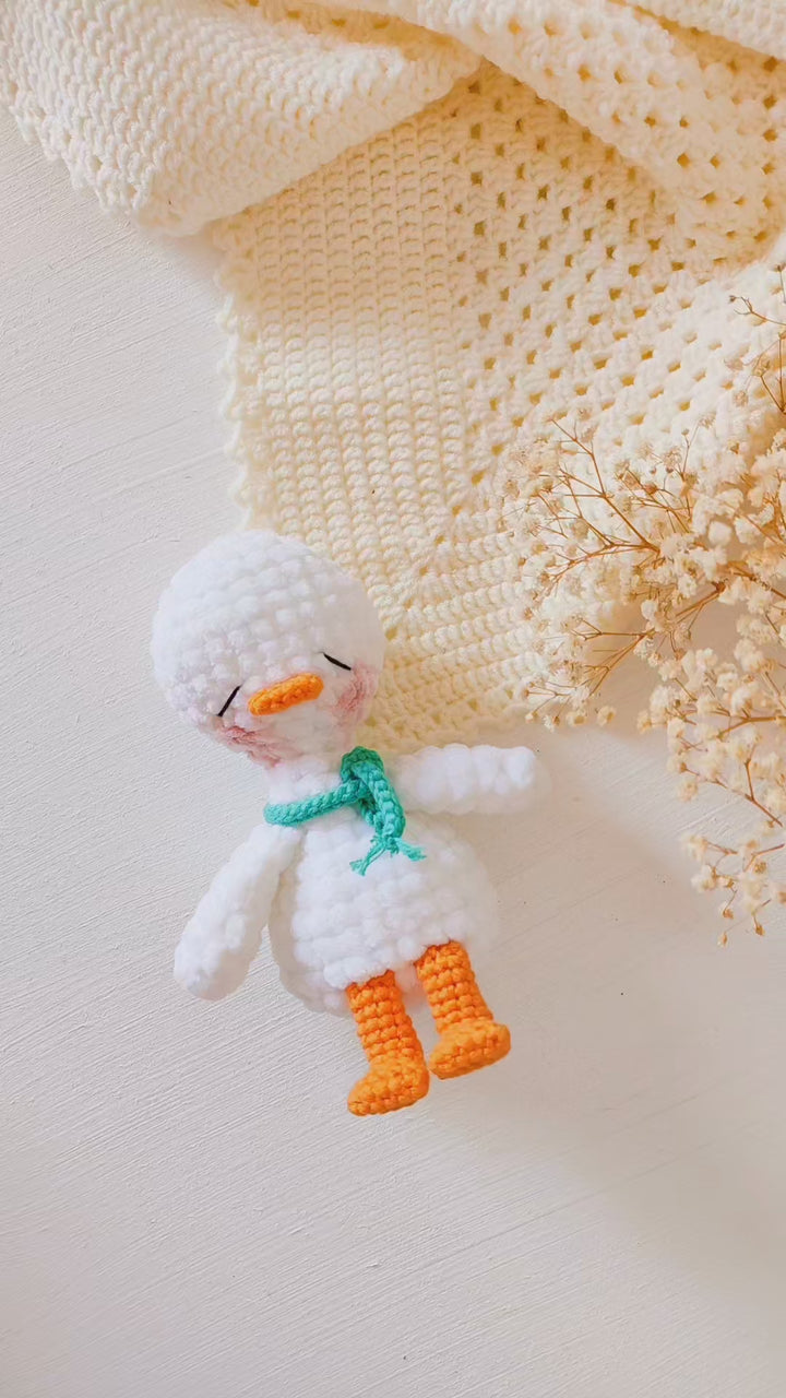 Aidan the Goose Crochet Pattern