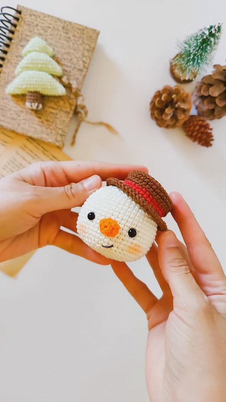 Snowman Crochet Pattern & Matching Greeting Card (Limit 1 Free Per Customer)